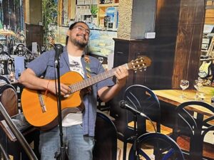 Francisco Maldonado en ciclo Rompe