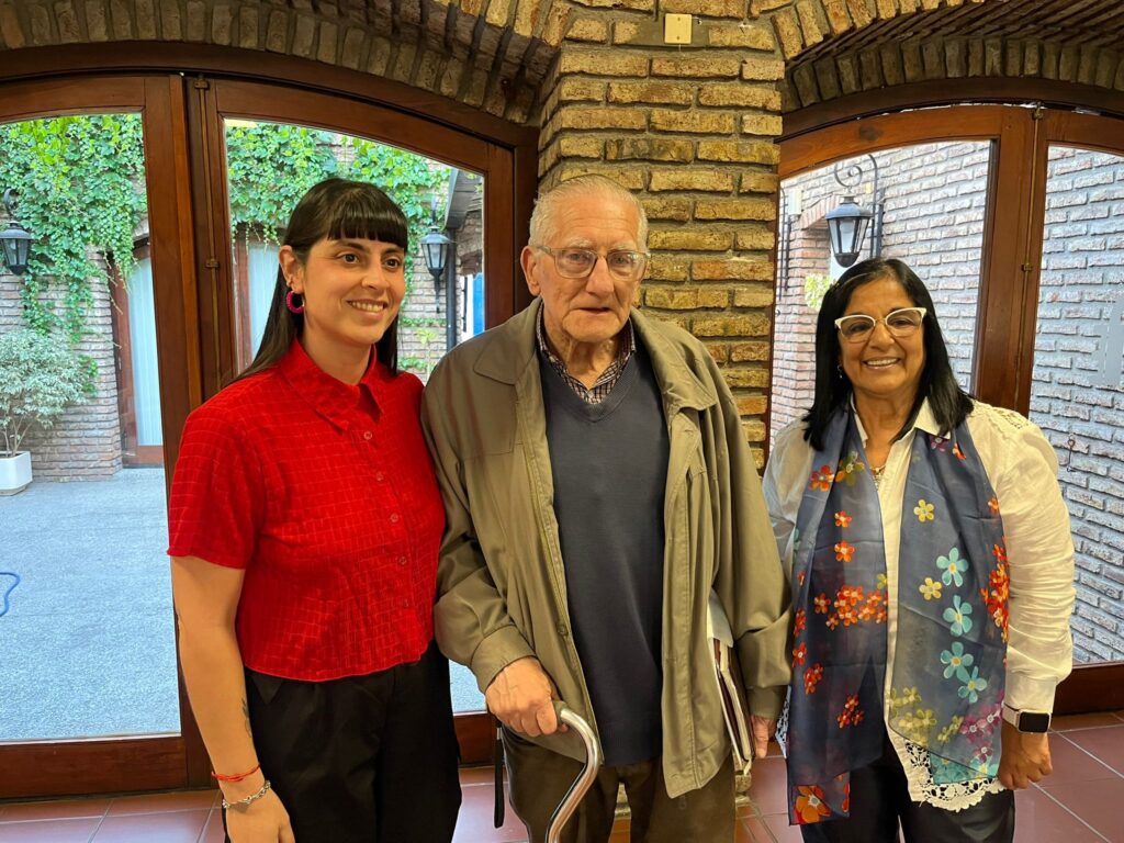 26890730-43e5-4693-9841-e8f086da47f1