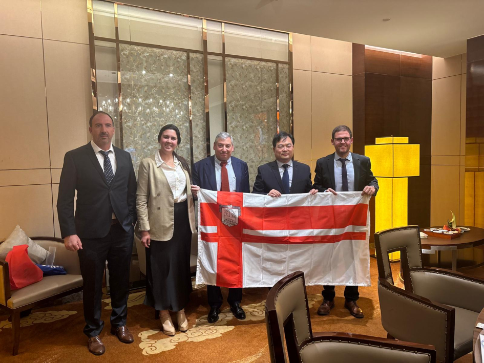 cena con autoridades henan (2)