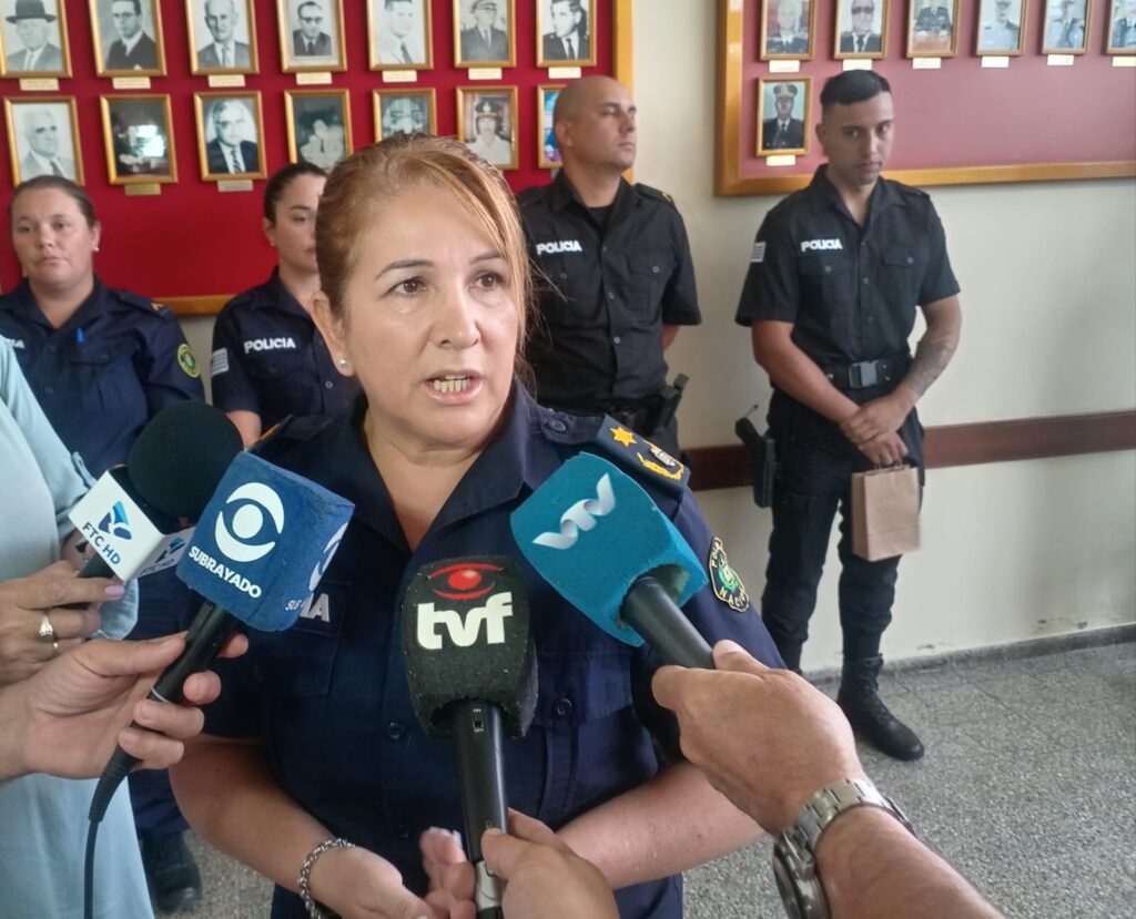 3aaae8e8-1e3b-42cc-a28b-a4d31c04b749