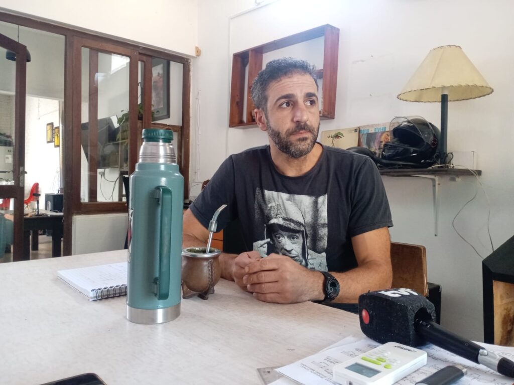 44698192-a8ec-4e8b-8d8d-165ddd6eaac7