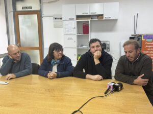 HKFBk2QXAAAtNV-
